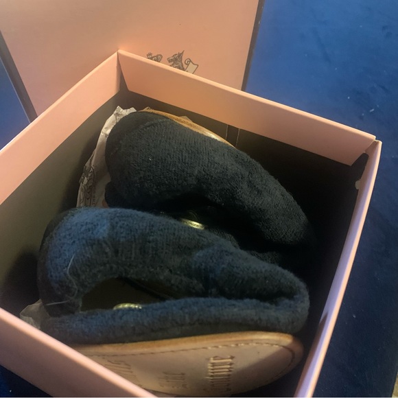 Juicy Couture Flats Slippers - Picture 2 of 4